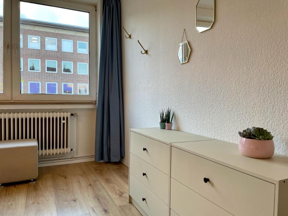 Purple Kitchen - Apartment Mit Grosser Wohnkueche Bremerhaven Dış mekan fotoğraf