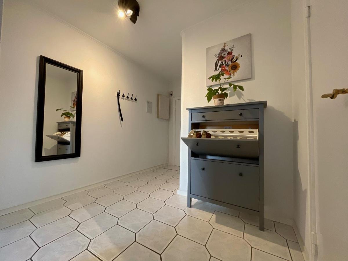 Purple Kitchen - Apartment Mit Grosser Wohnkueche Bremerhaven Dış mekan fotoğraf